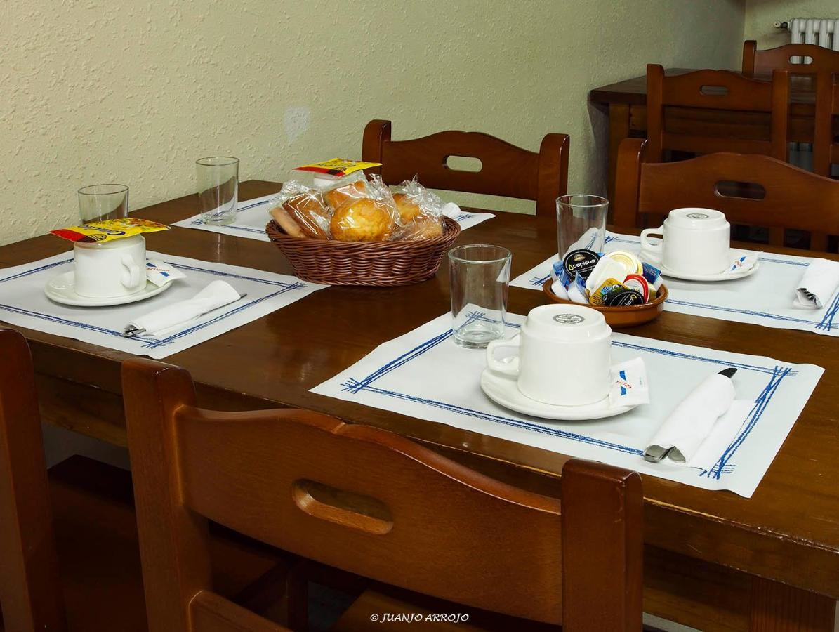 Casa De La Montana Albergue Turistico Avín Extérieur photo