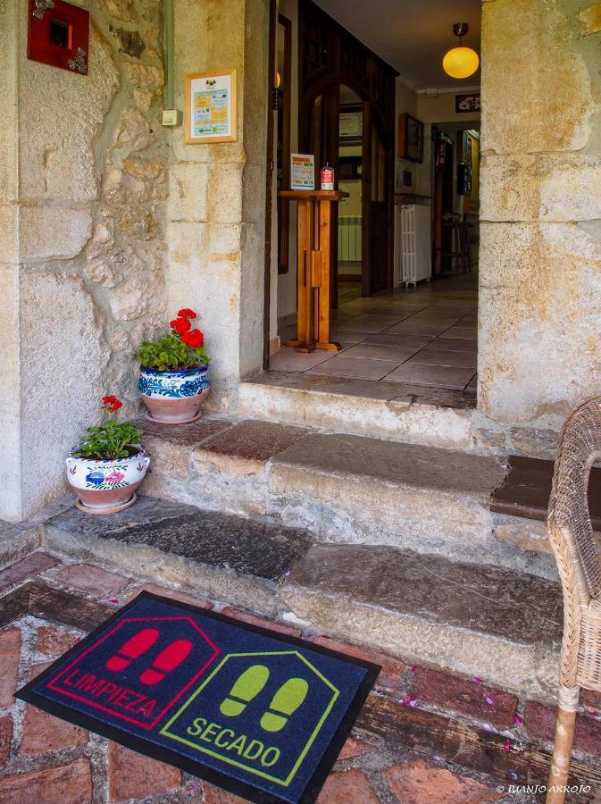 Casa De La Montana Albergue Turistico Avín Extérieur photo