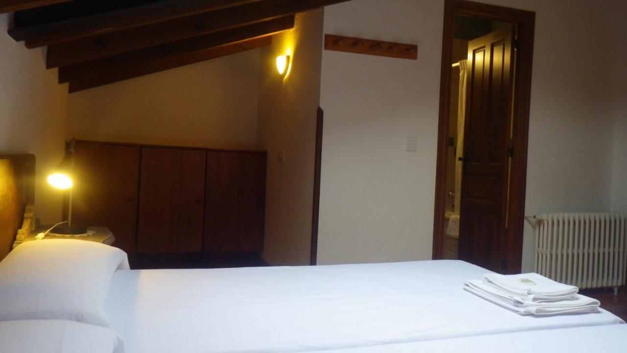 Casa De La Montana Albergue Turistico Avín Chambre photo