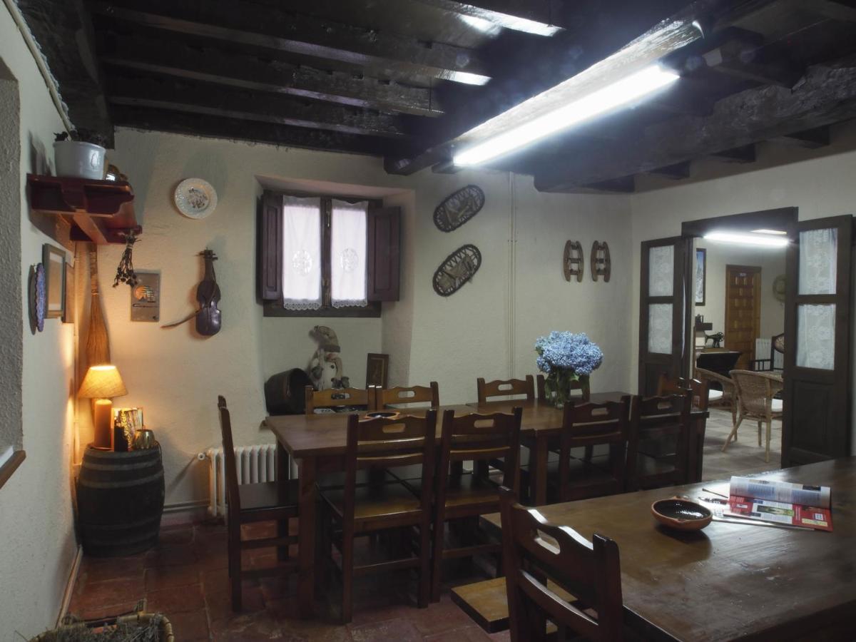 Casa De La Montana Albergue Turistico Avín Extérieur photo