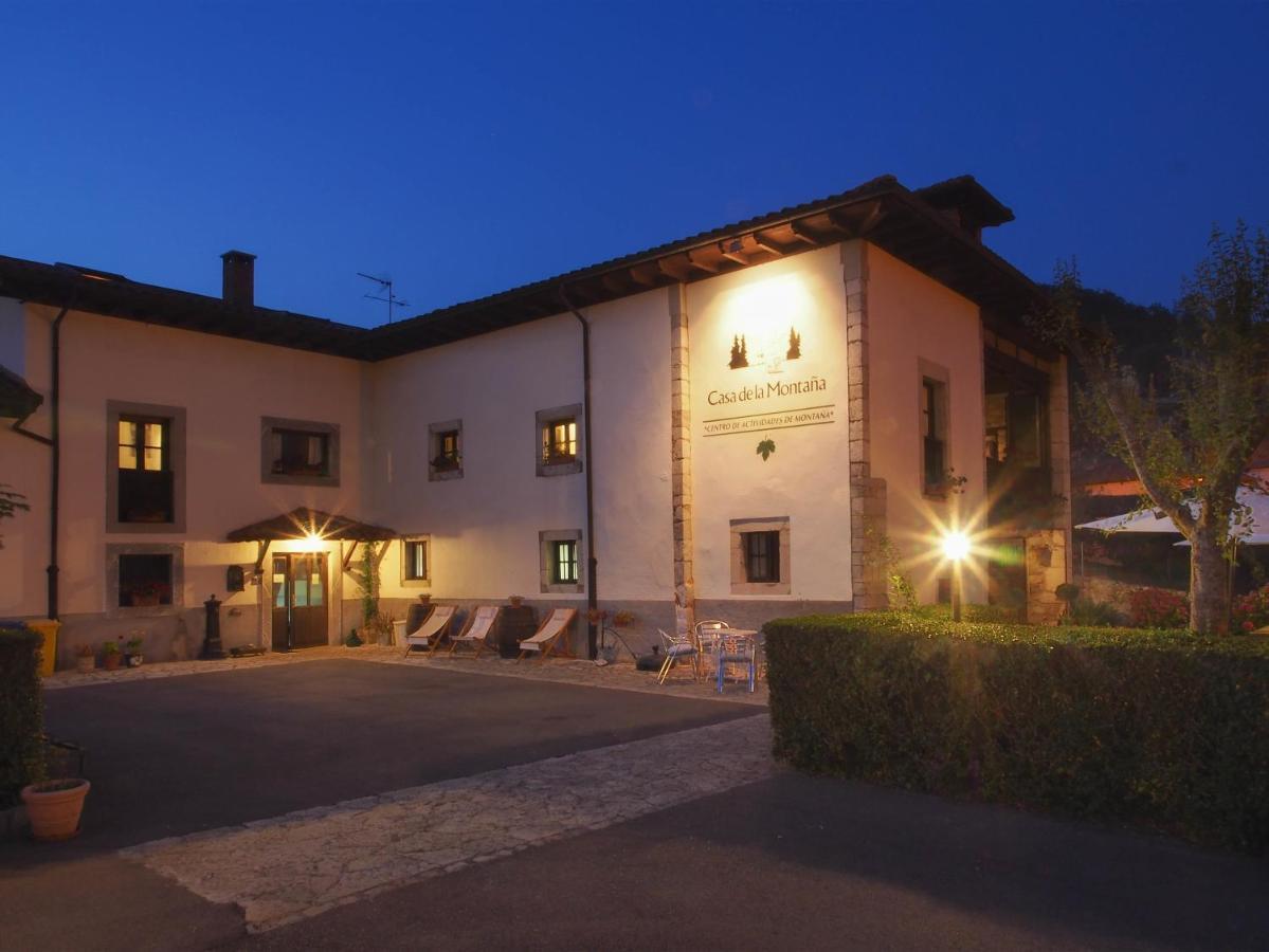 Casa De La Montana Albergue Turistico Avín Extérieur photo