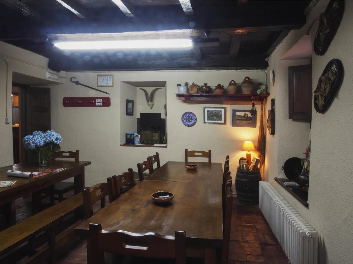 Casa De La Montana Albergue Turistico Avín Extérieur photo