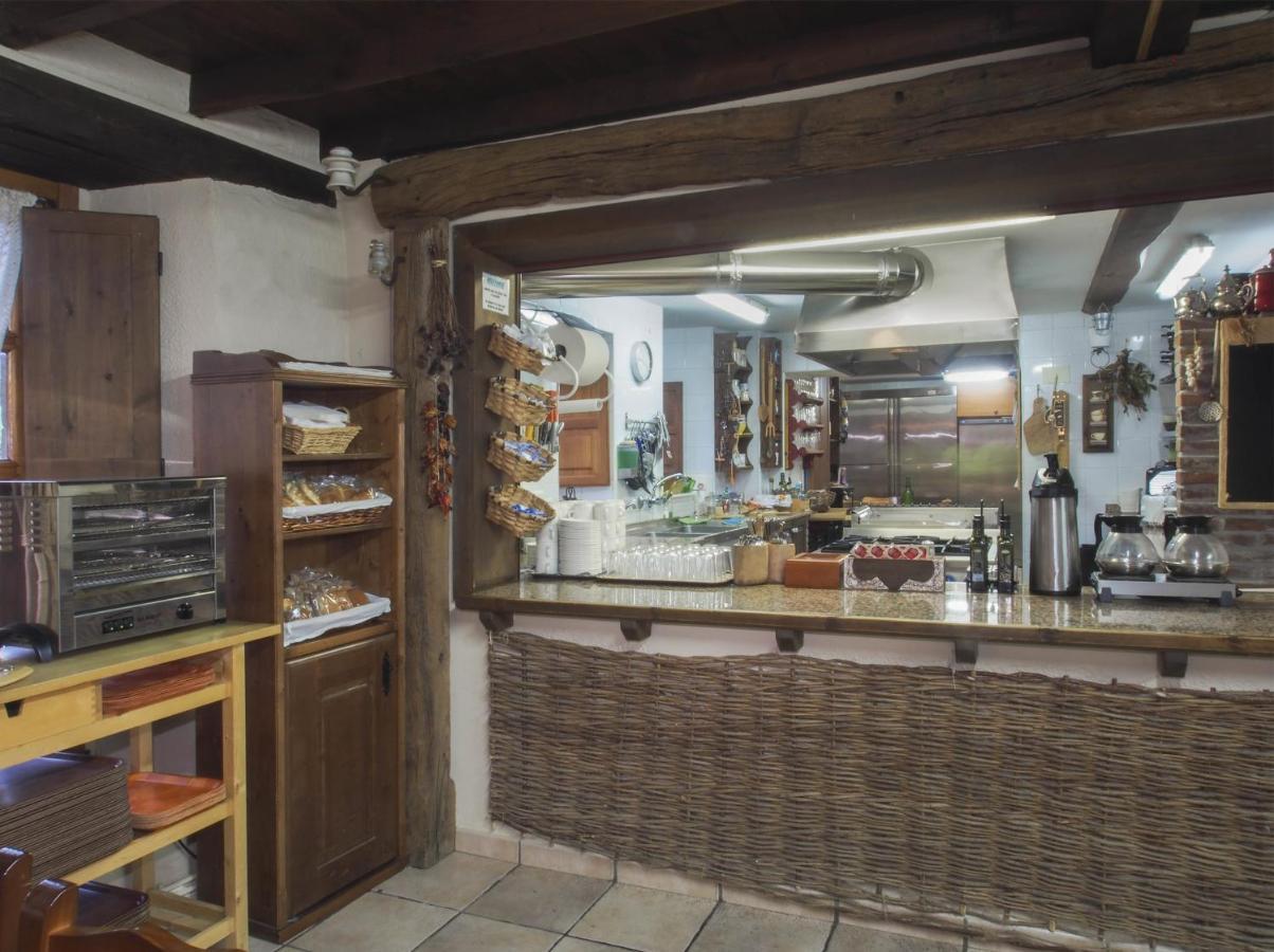 Casa De La Montana Albergue Turistico Avín Extérieur photo